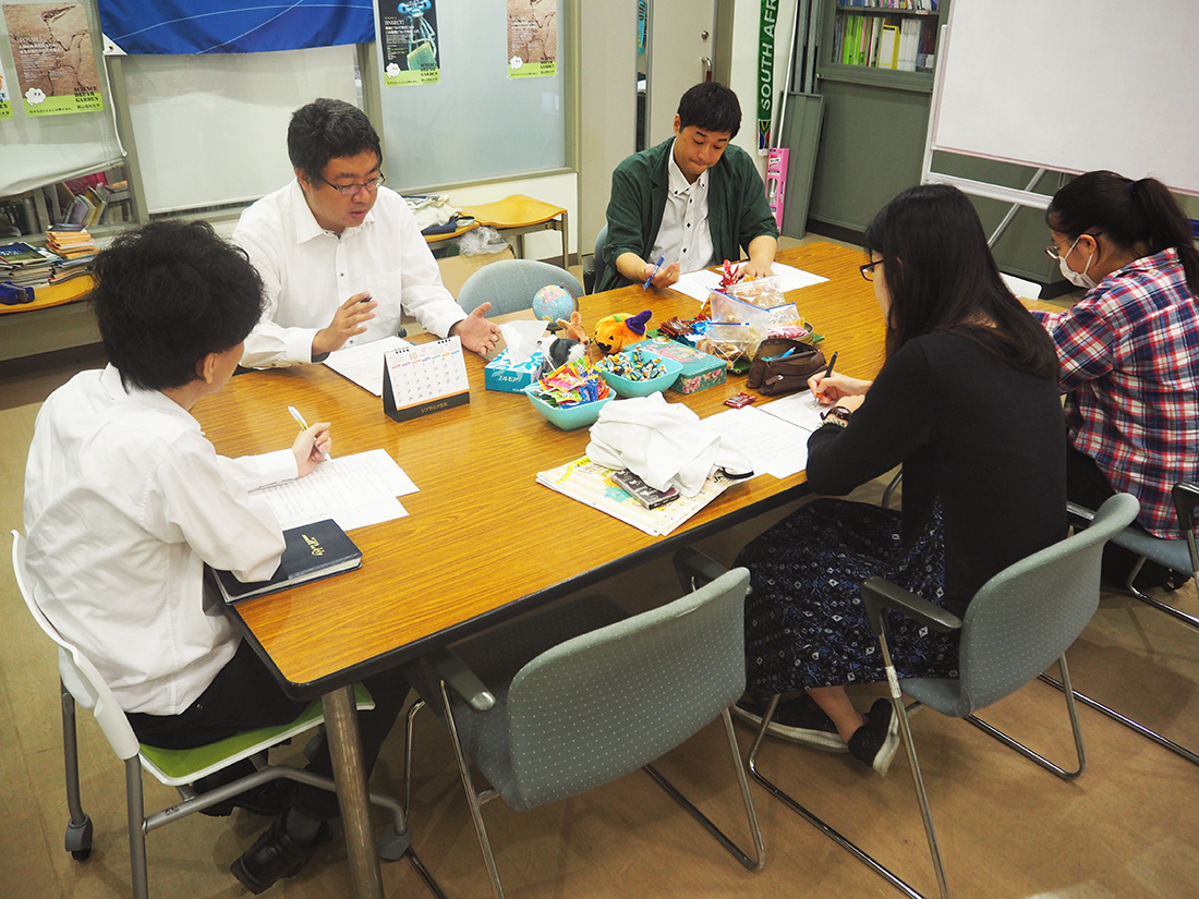 お昼休みに気軽に外国語の勉強を!　ランチタイム講座開講