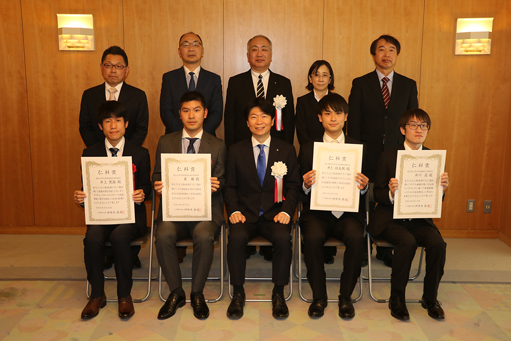 大学院理学研究科の井上さんが仁科賞受賞 「研究が純粋に楽しくて」