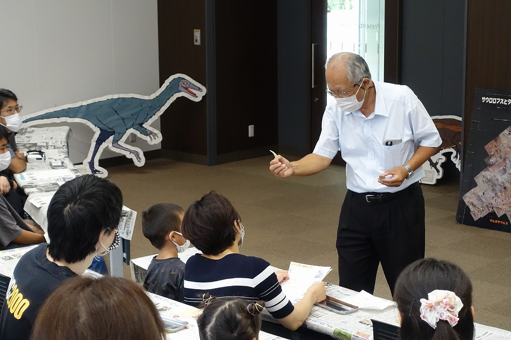 恐竜学博物館ツアーとレプリカ制作体験が人気