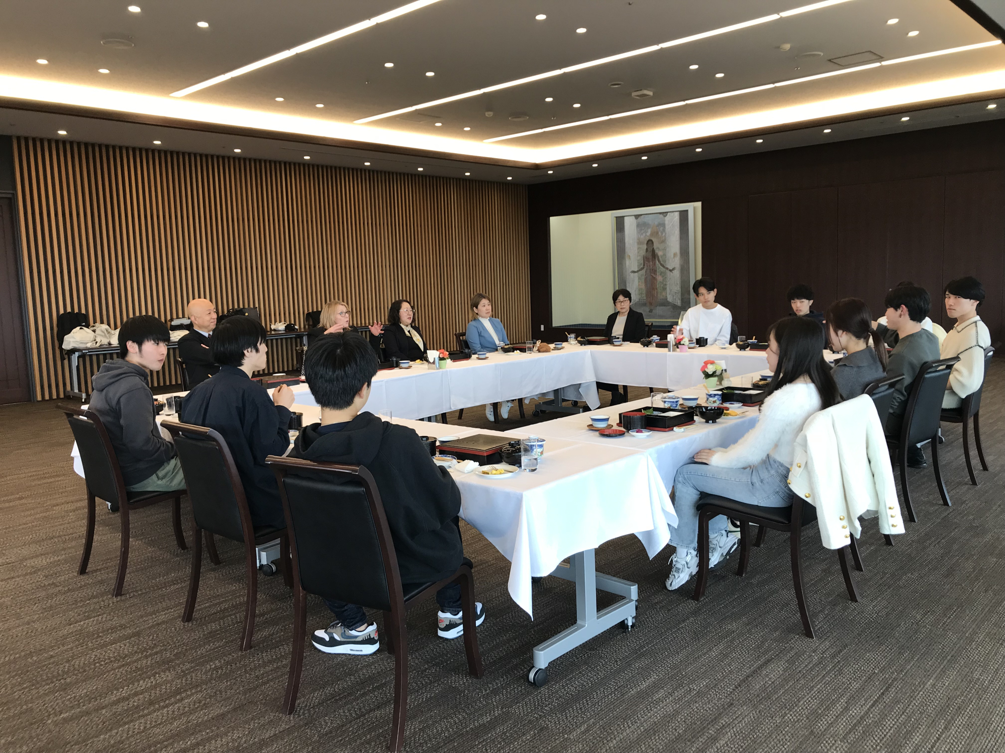 岡山理科大学と州立ライト大学、45年の交流の深化—Edwards学長が訪問