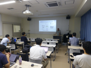 補償光学研究会を開催し、渡邉先生が研究発表しました