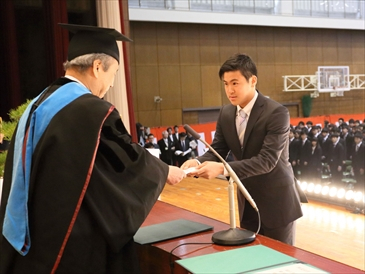 ニュース＆トピックス    平成29年度 岡山理科大学 入学宣誓式