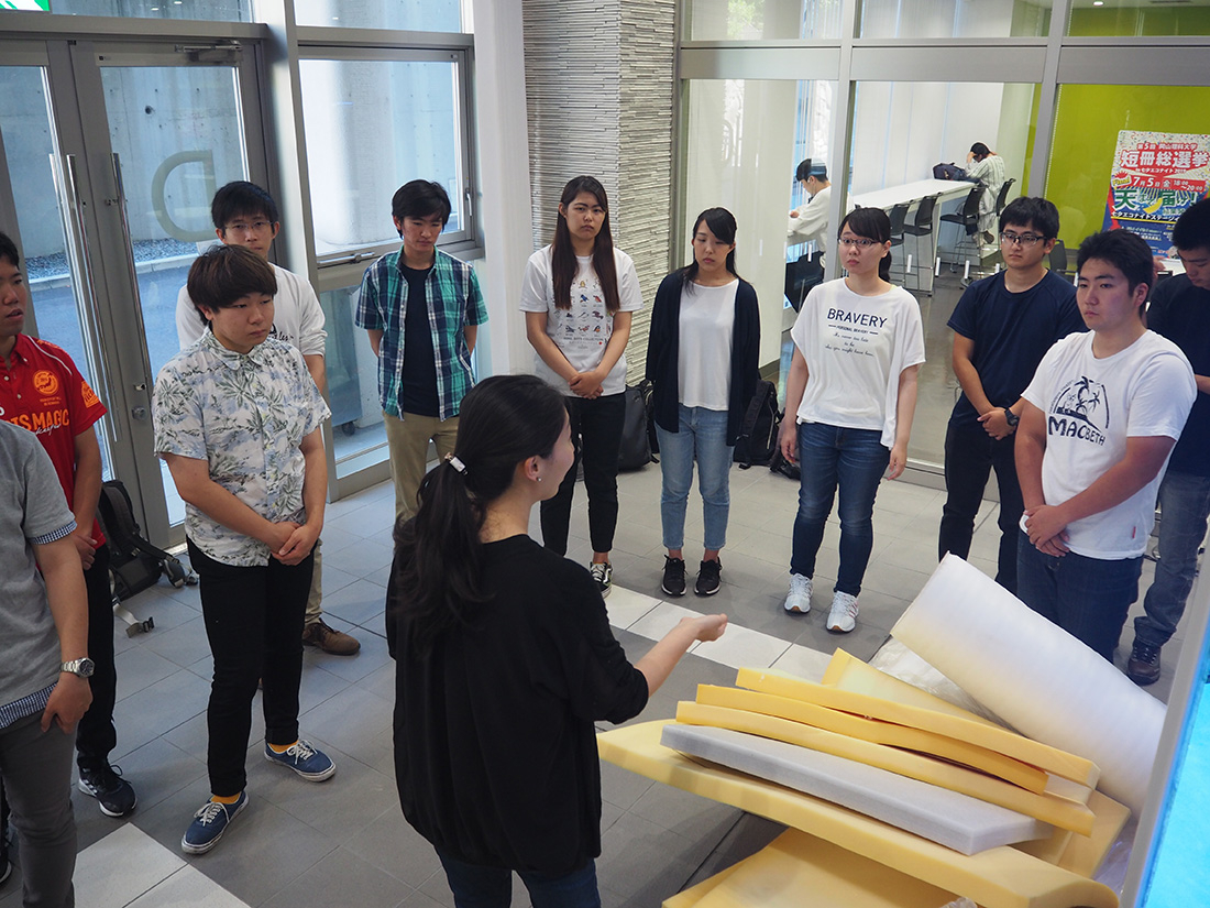 タルボサウルス引っ越し　7月13日から「世界大恐竜展」で展示