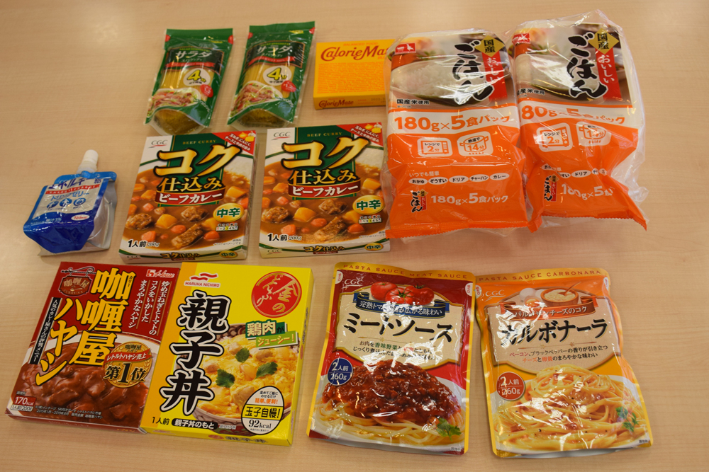 コロナ禍の影響受けた学生たちに地元企業が食料品提供