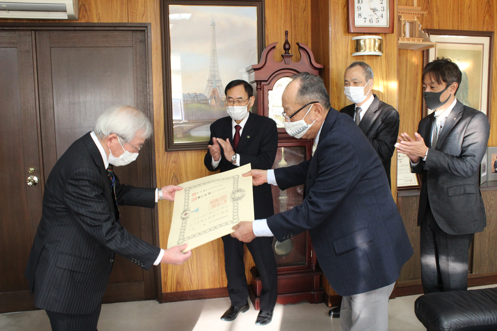 木村理大名誉教授に瑞宝小綬章（教育功労）伝達