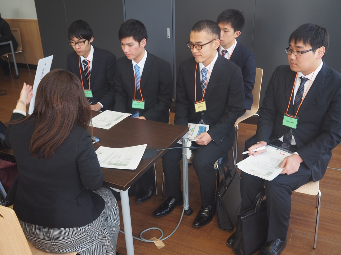 「就職にめっぽう強い」理大の「就活」最前線 求人は昨年比26%増の9191社