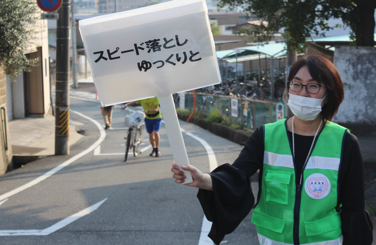 新学期スタートに合わせて自転車マナー指導始まる