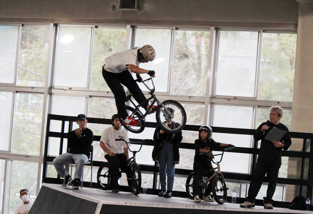 高校BMX選手権プレ大会開催／理大生もボランティアでサポート