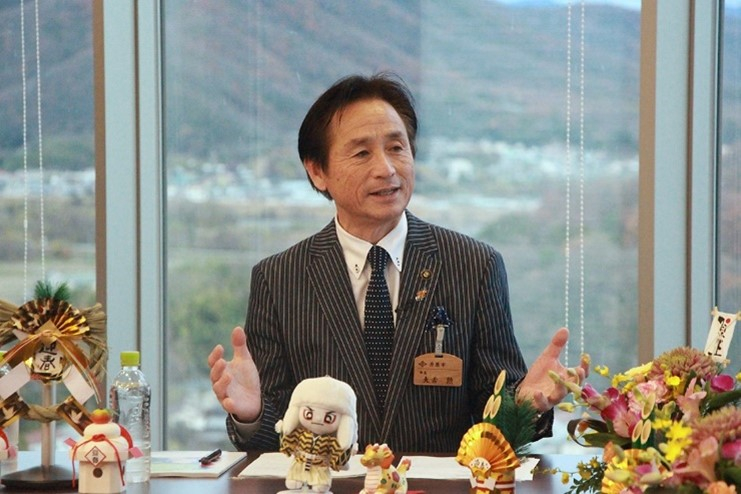 地域の発展めざし連携を一層深めることで一致/平野学長が井原市長と新春座談会