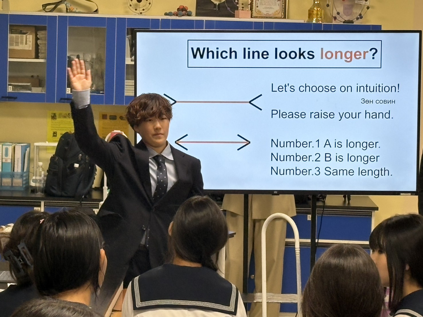 科学ボランティアセンタースタッフ会メンバーがモンゴルでサイエンスデモと文化交流を実施