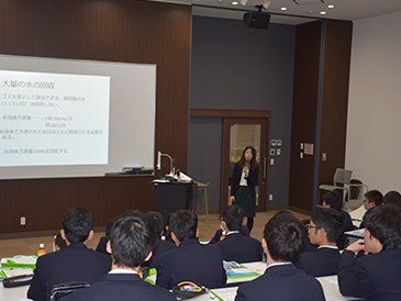 ニュース&トピックス　香川中央高校2年生23名が学内見学