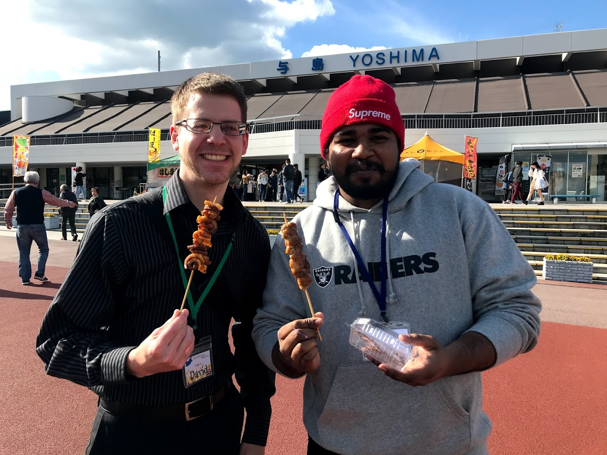 国際交流バスツアーでうどん作りに挑戦！　グローバル教育センター
