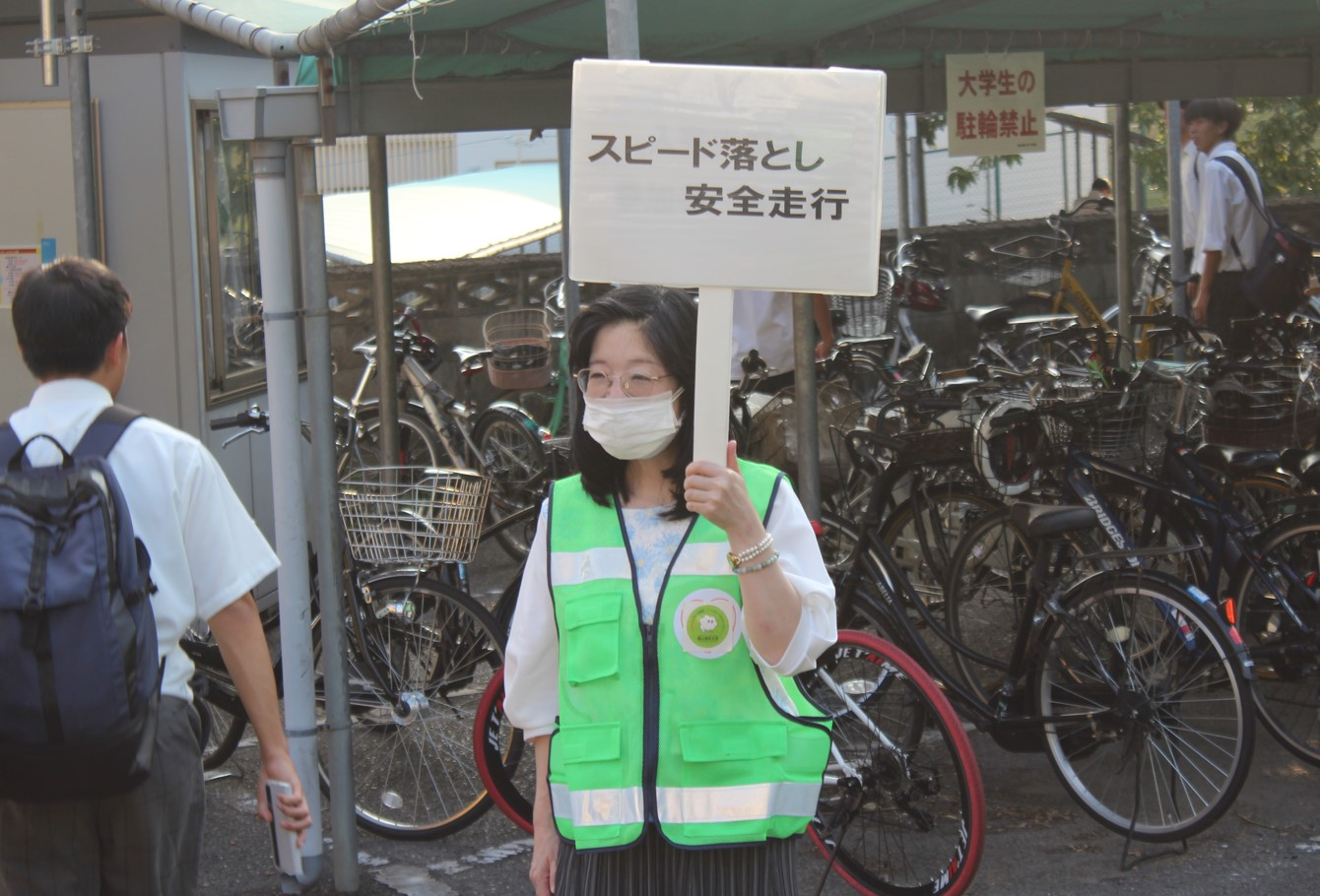 新学期スタートに合わせて自転車マナー指導始まる