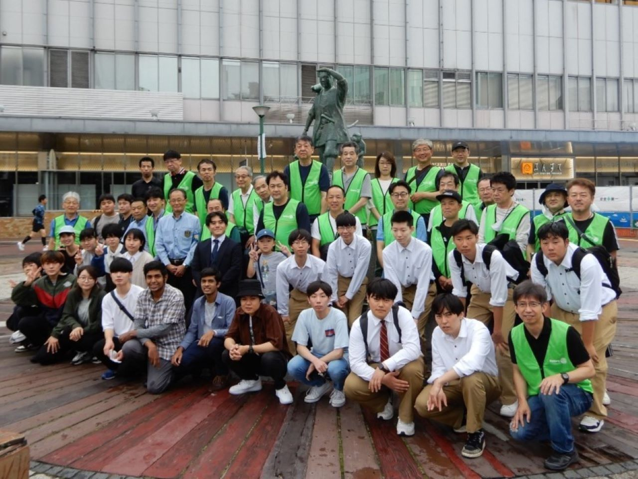 岡山駅で清掃活動/岡山理科大学RAC