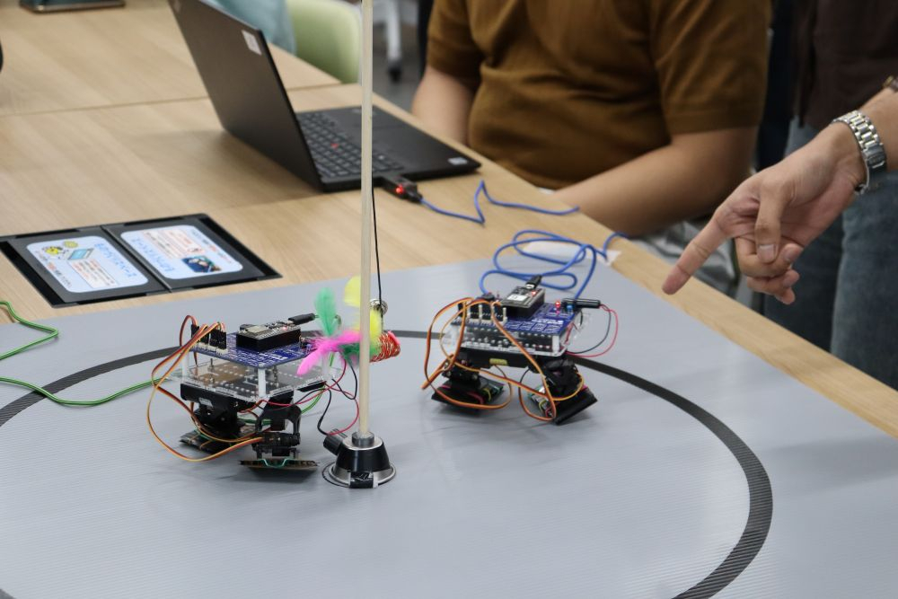 Okayama University of Science and Mapúa University Students Deepen Friendship Through Robot Contest