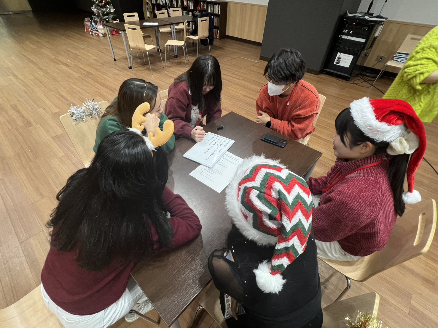 GLOBOLA Holds Christmas Party